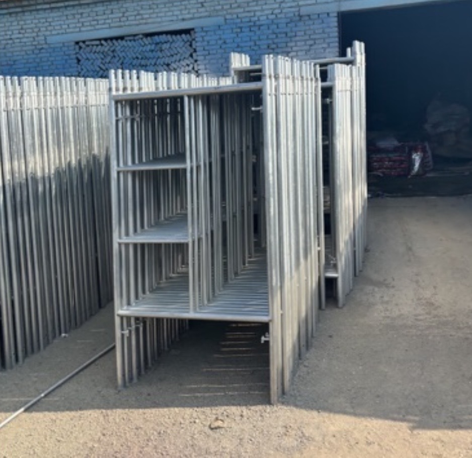 a1dac446-8528-4f86-8856-fe7dfdea73fc_galvanizlangan-ladder-platformli-chorak-rampali-scaffold.jpg